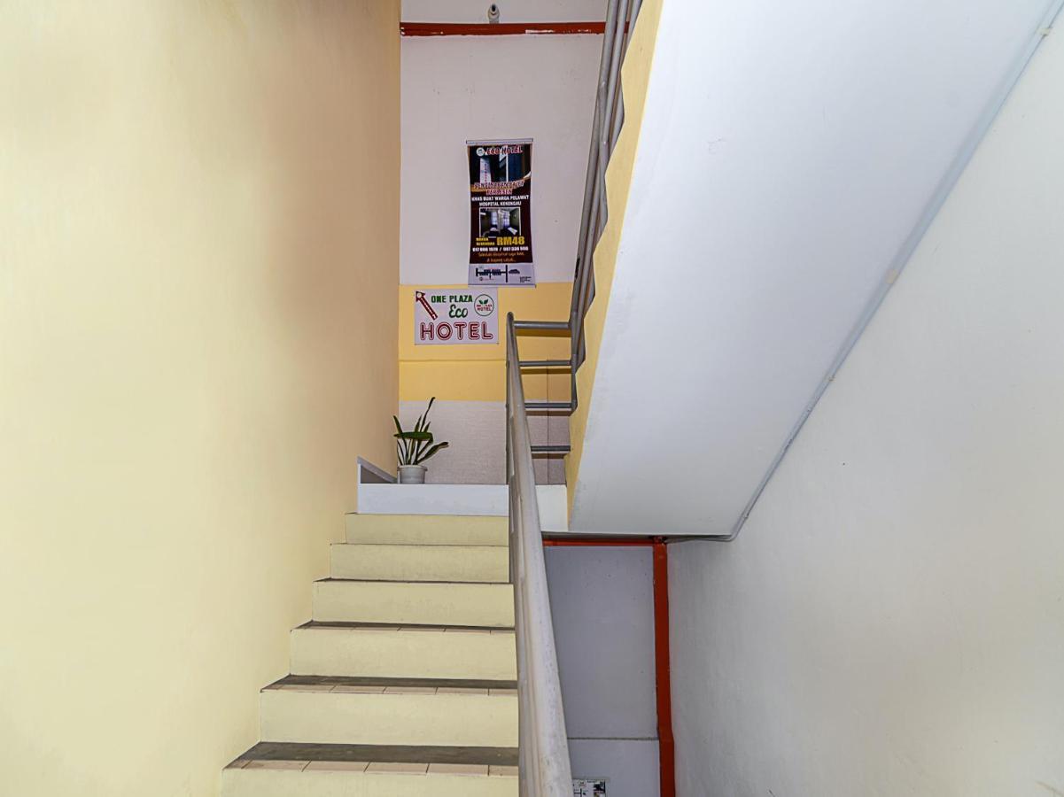 Spot On 90042 One Plaza Eco Hotel Keningau Eksteriør billede